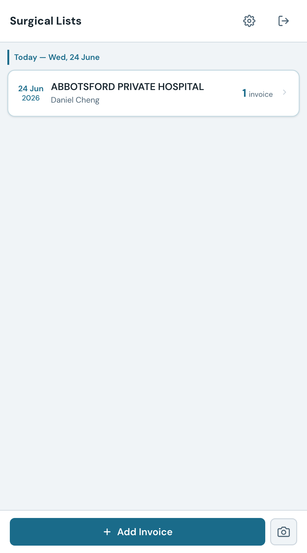 Back on the home screen, the list row now shows a count of at least one invoice.